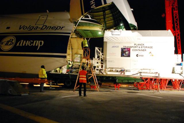 129-Loading in Antonov