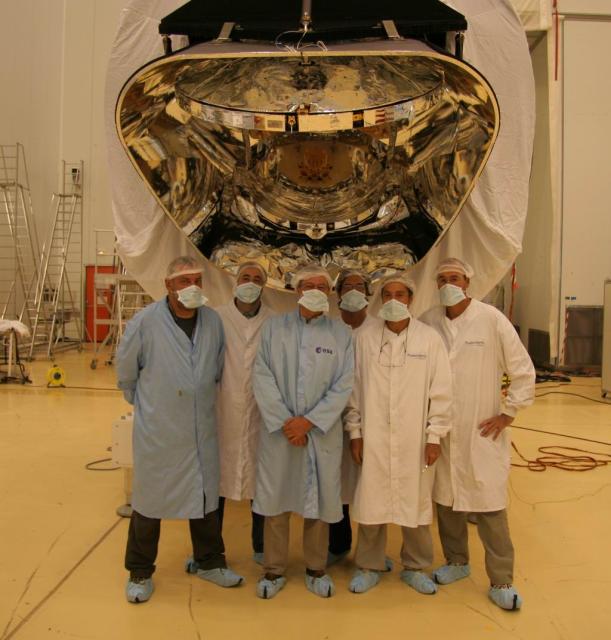425-Telescope finalization team with ESA